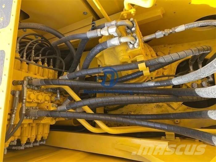 Komatsu PC 220-8 Gravemaskiner på larvebånd