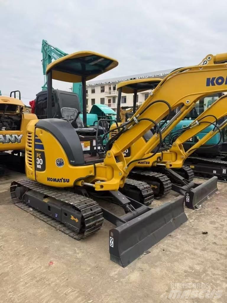 Komatsu 30 Gravemaskiner på larvebånd