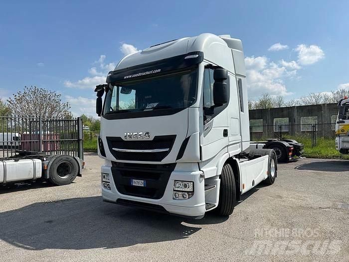 Iveco AS440E48 Trækkere