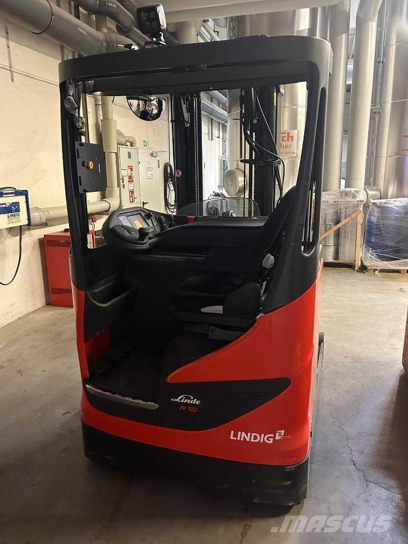 Linde R16B Reachtruck
