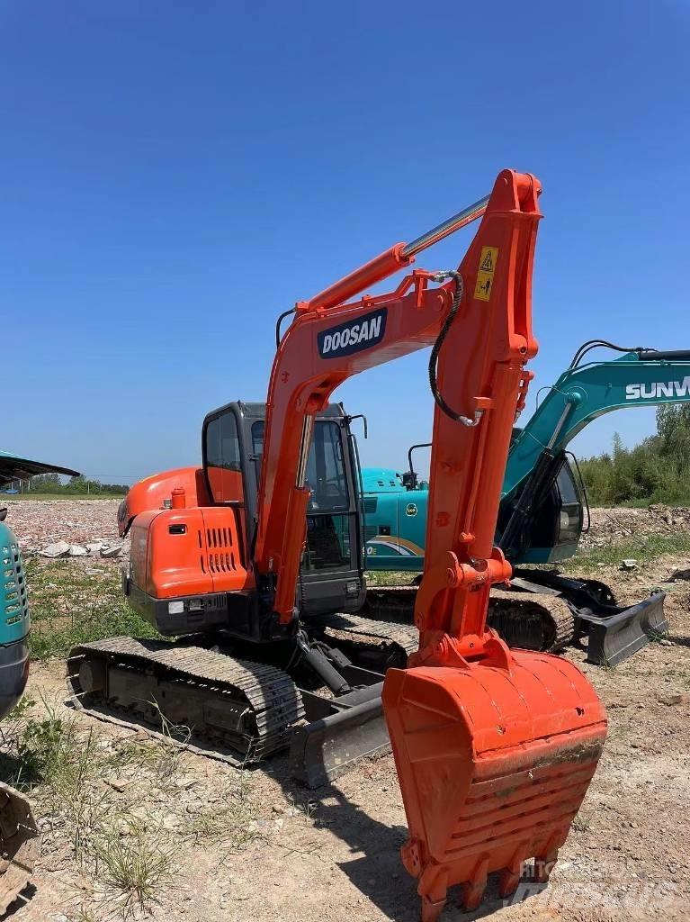 Doosan DX60 Gravemaskiner på larvebånd