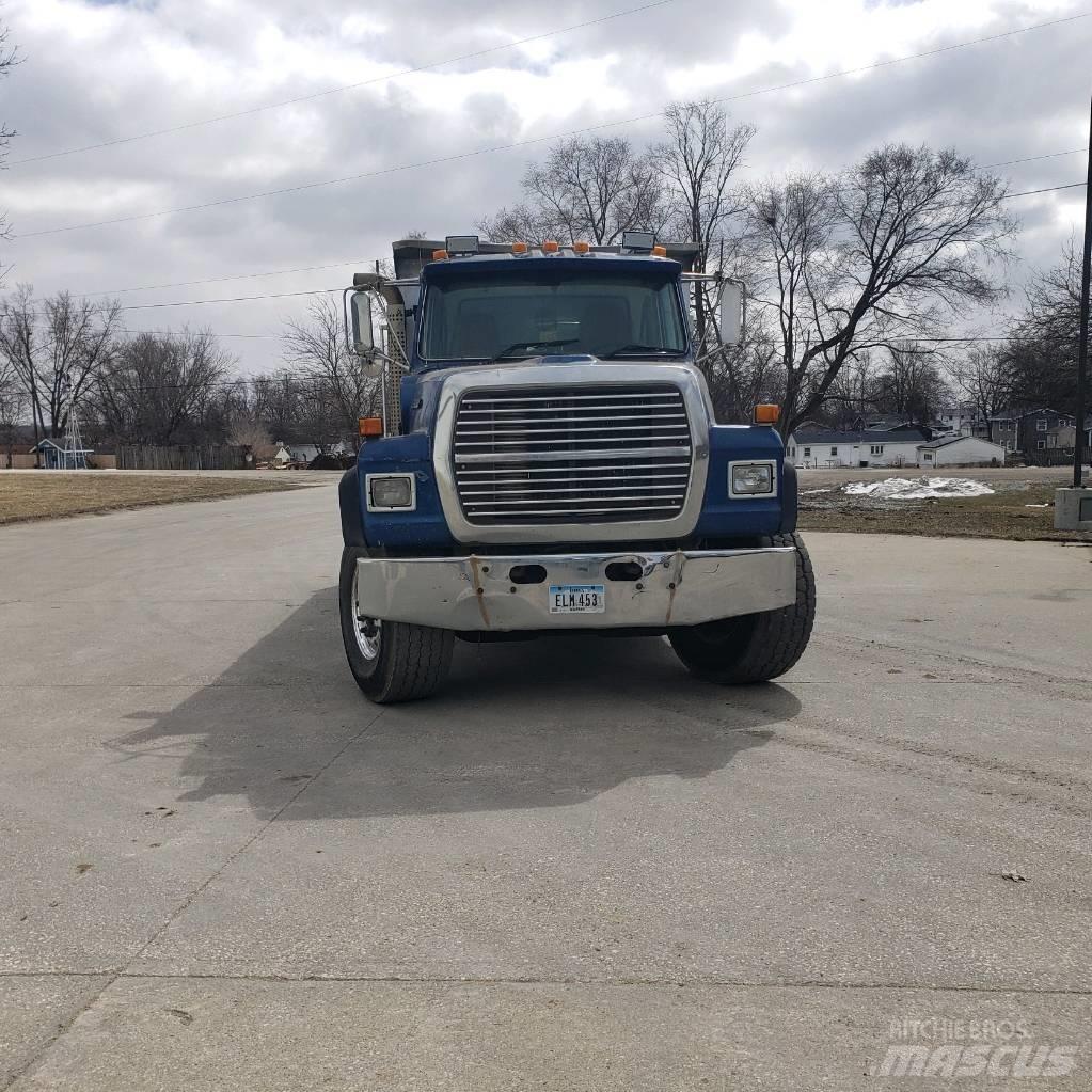 Ford L 9000 Lastbiler med tip