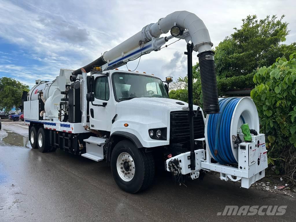 Freightliner 114 SD Slamsuger