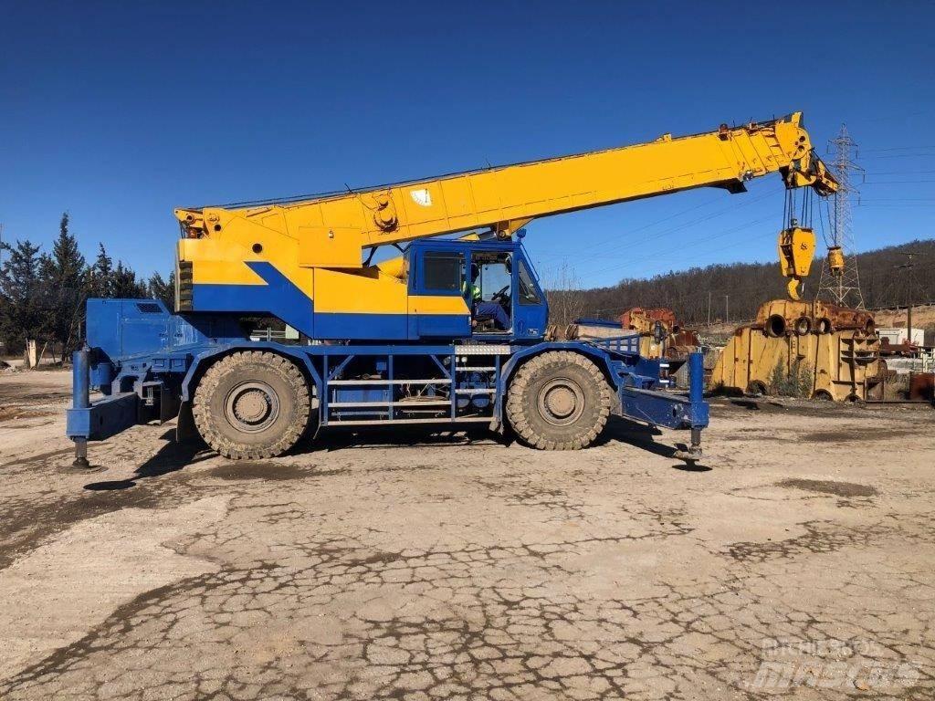 Kobelco RK 450 Kraner til hårdt terræn