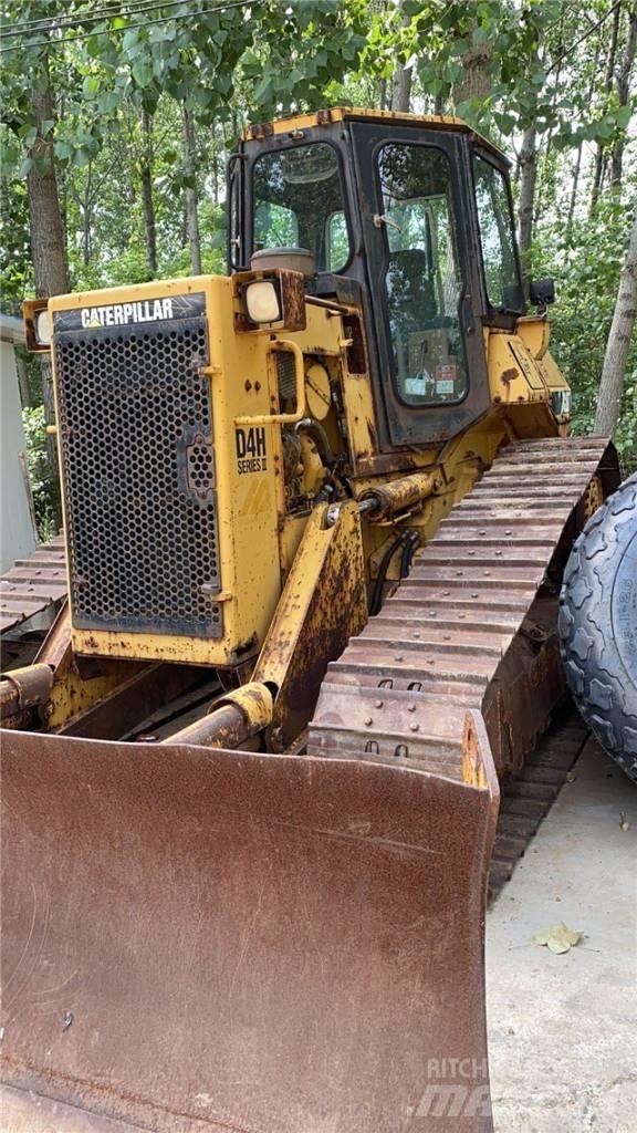 CAT D4H Bulldozer på larvebånd