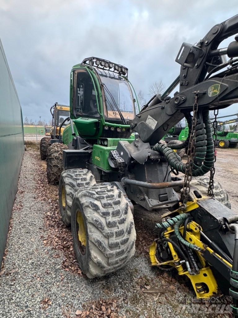 John Deere 1070G Skovningsmaskiner