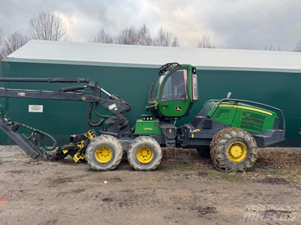 John Deere 1070G Skovningsmaskiner