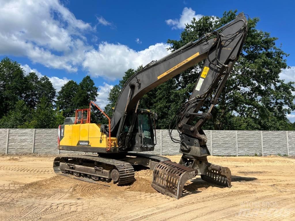 Volvo EC 220 DL Gravemaskiner på larvebånd