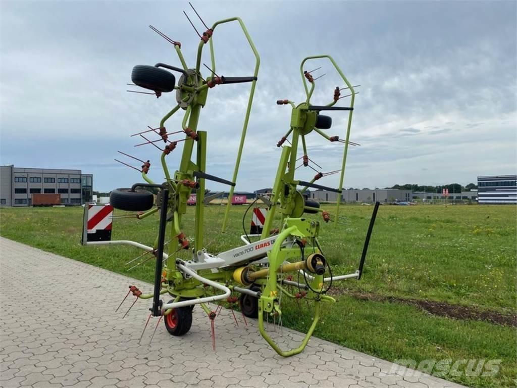 CLAAS VOLTO 700 River og høvendere