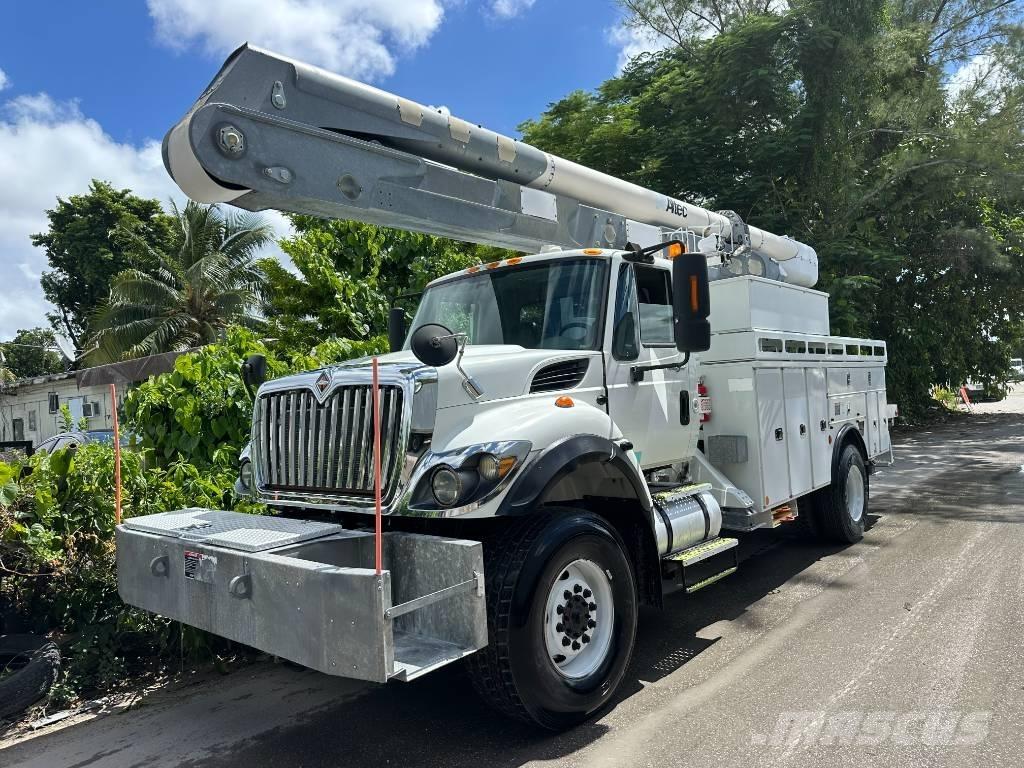 International 7300 Lastbilmonterede lifte