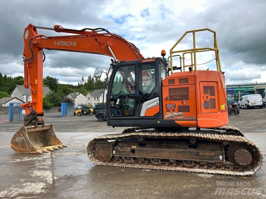 Hitachi ZX225 USLC-7 Gravemaskiner på larvebånd
