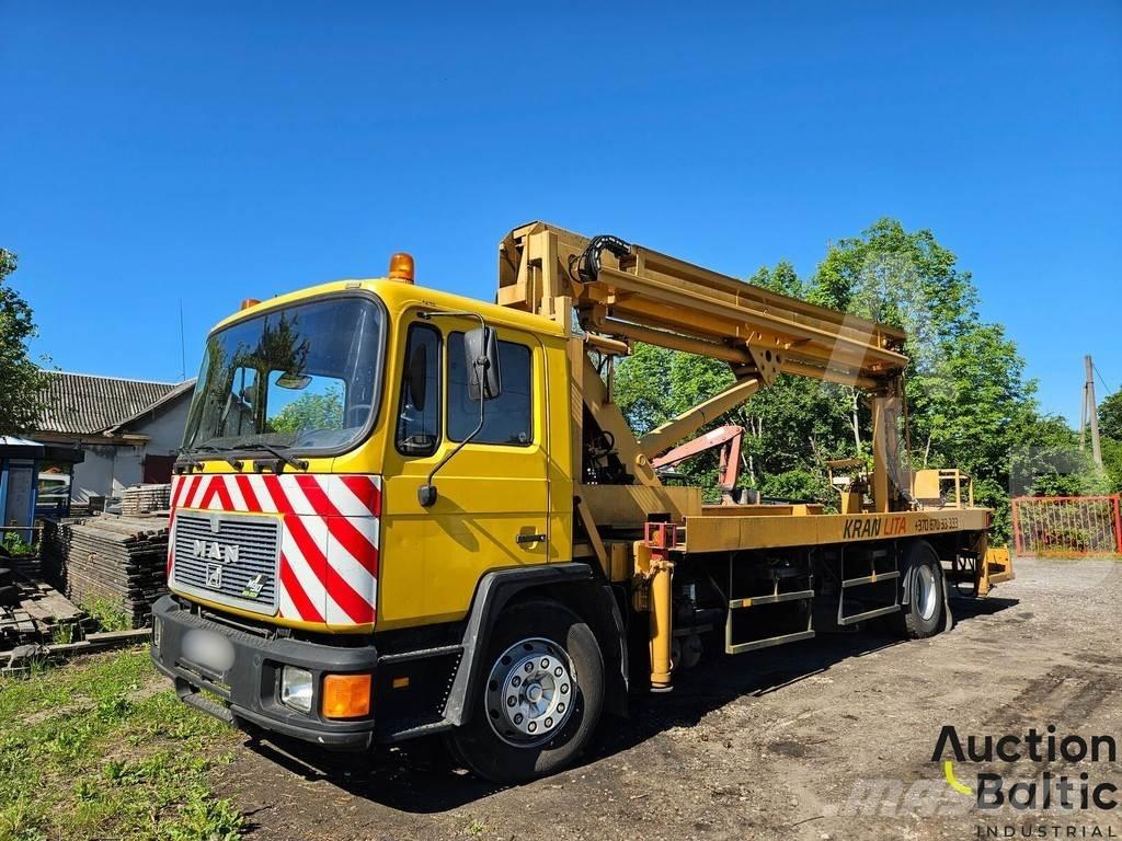 MAN M90 Lastbilmonterede lifte