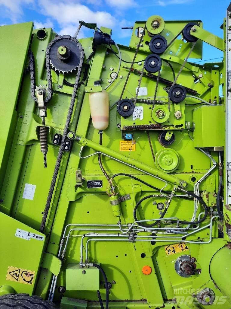 CLAAS Rollant 46 Rundballe-pressere