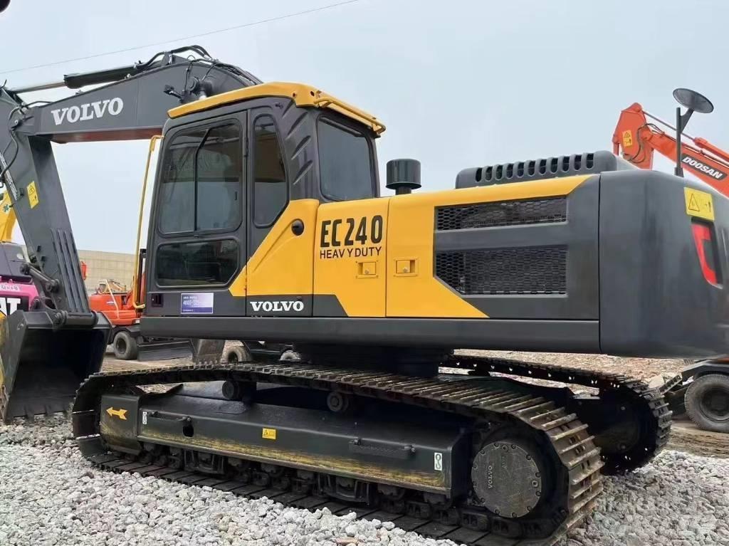 Volvo EC 240 Gravemaskiner på larvebånd