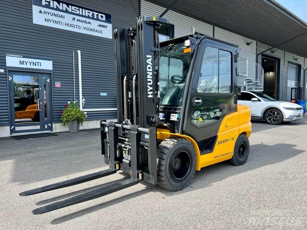 Hyundai 35DN-9V Diesel gaffeltrucks