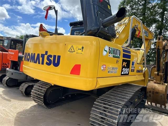Komatsu PC 200-8 Gravemaskiner på larvebånd