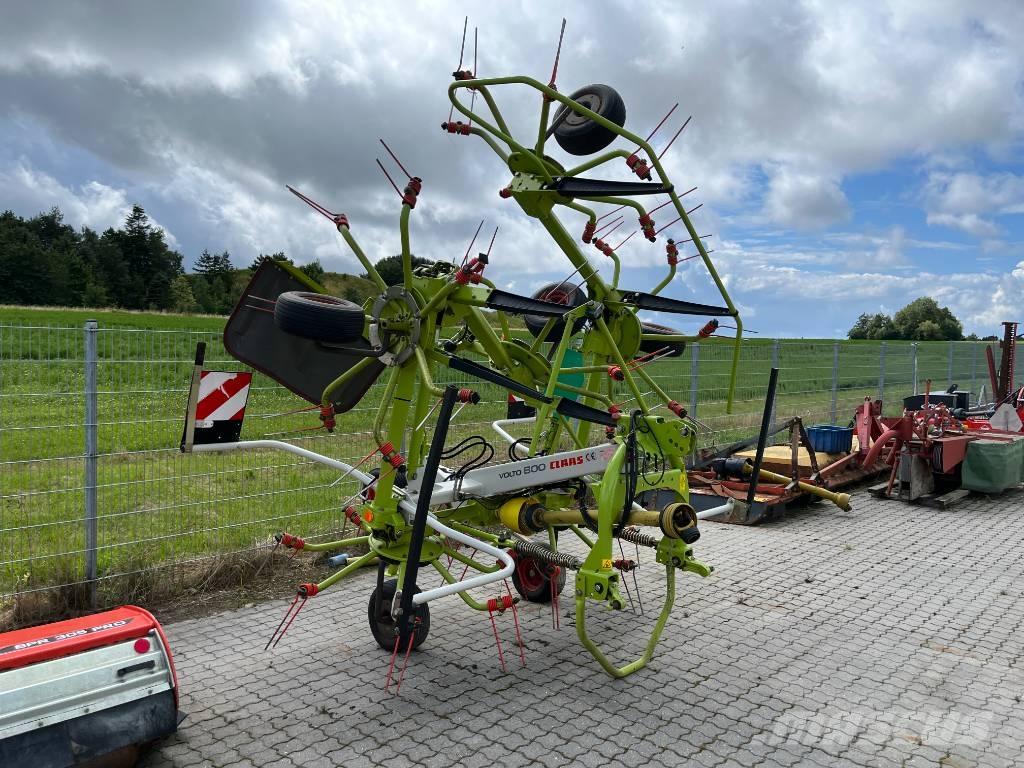 CLAAS Volto 800 River og høvendere