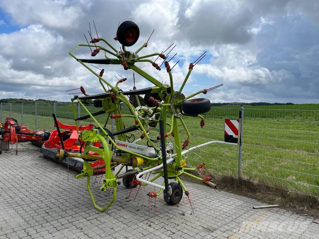 CLAAS Volto 800 River og høvendere