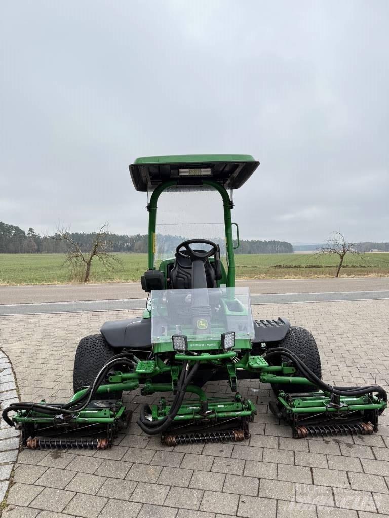John Deere 8700 A Fairway klippere