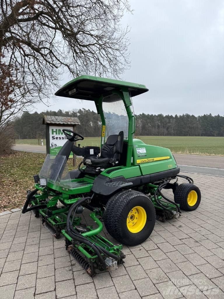 John Deere 8700 A Fairway klippere
