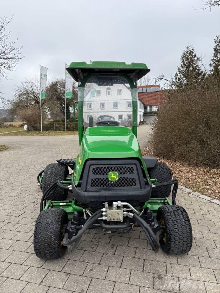 John Deere 8700 A Fairway klippere
