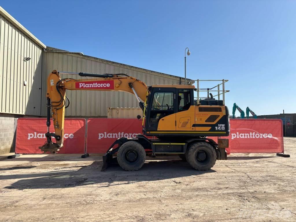 Hyundai HW140 Gravemaskiner på hjul