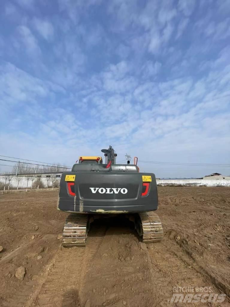 Volvo EC210D Gravemaskiner på larvebånd