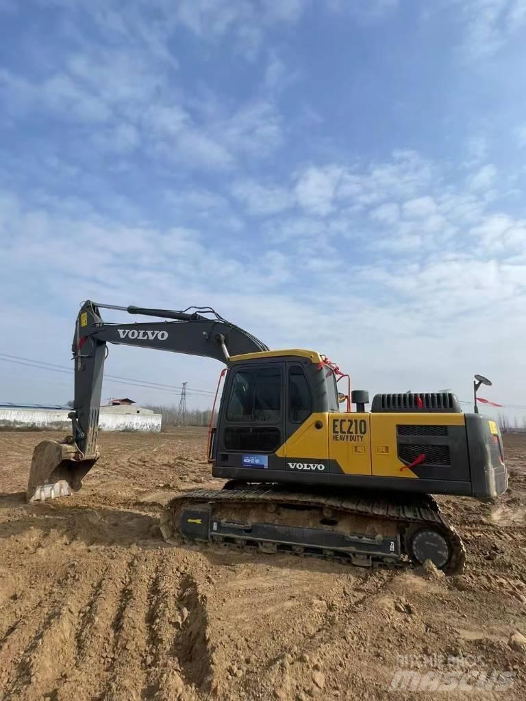 Volvo EC210D Gravemaskiner på larvebånd