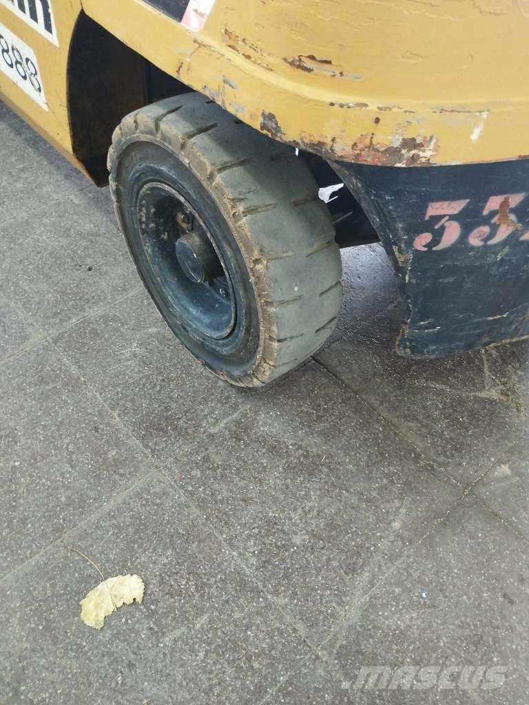 CAT DP 30 NT Diesel gaffeltrucks