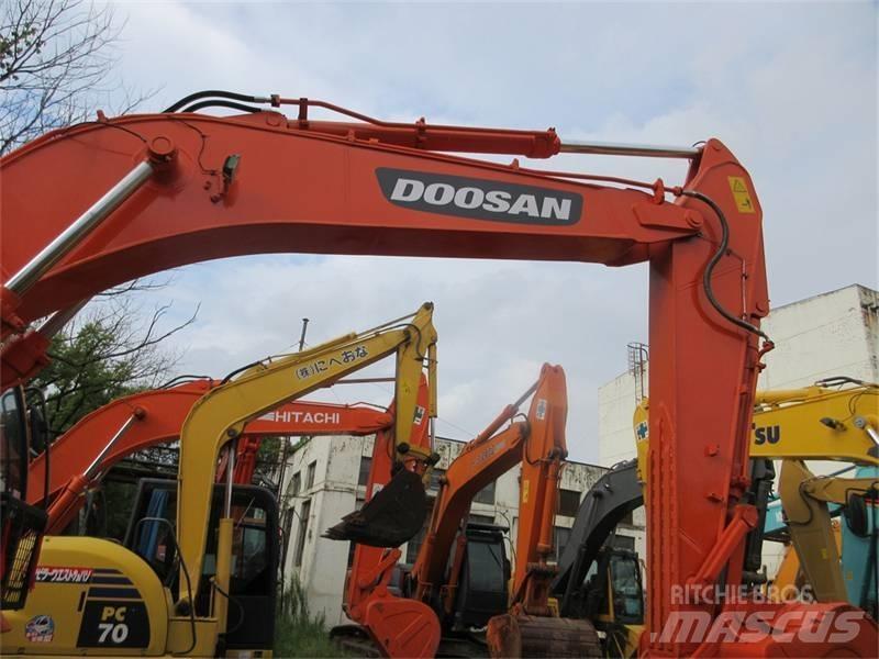 Doosan DX 300 LC Gravemaskiner på larvebånd