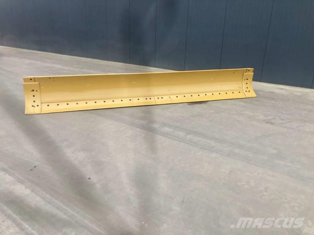 CAT 140M2 Moldboard Klinger