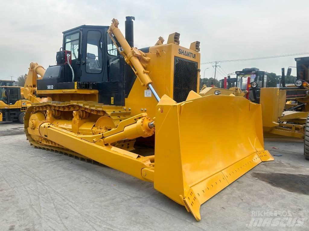 Shantui SD 32 Bulldozer på larvebånd