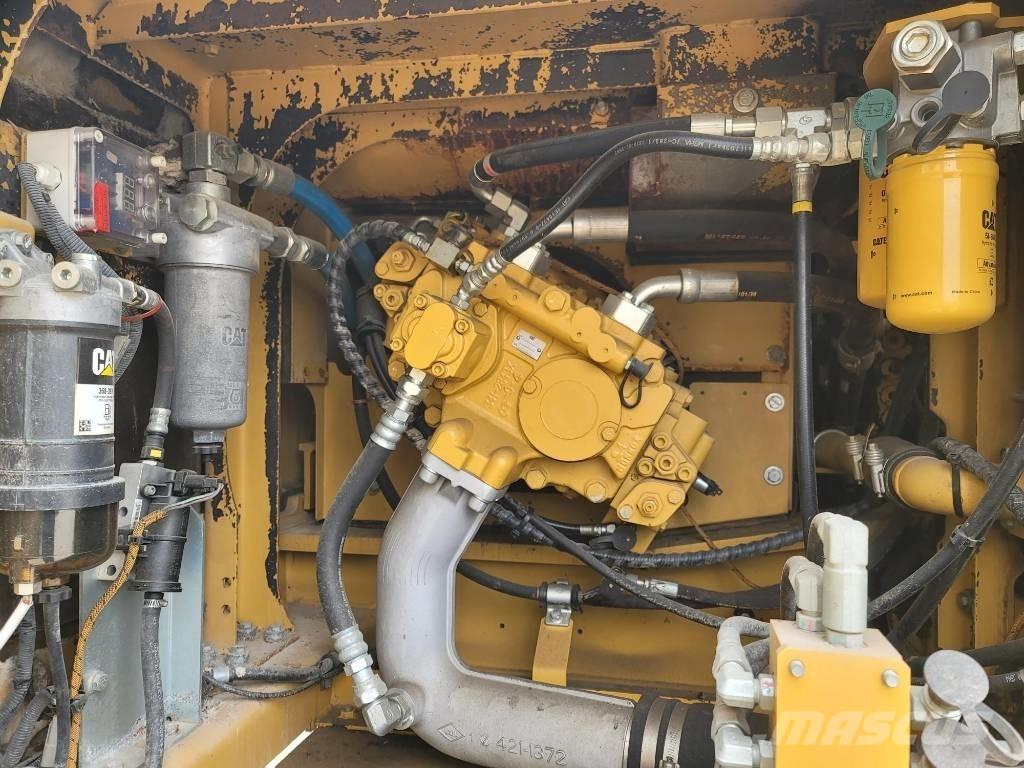 CAT 330FL Gravemaskiner på larvebånd
