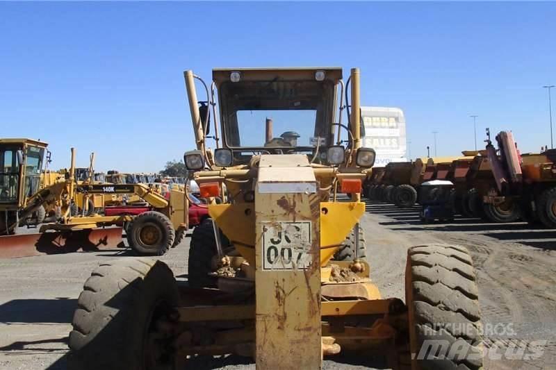 CAT 160H Vejhøvle / Gradere