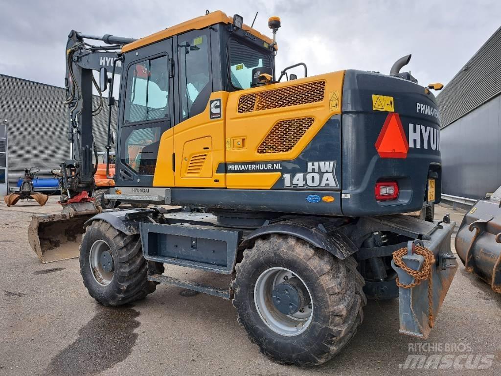 Hyundai HW140A Gravemaskiner på hjul