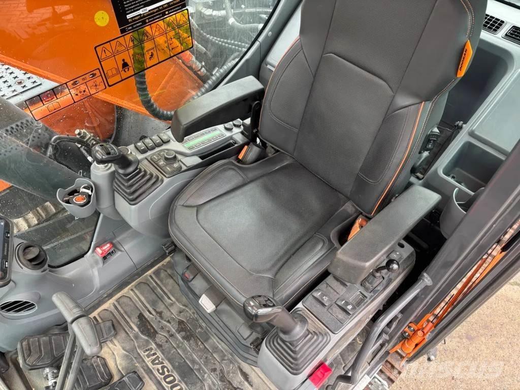 Doosan DX140LC-7 Gravemaskiner på larvebånd