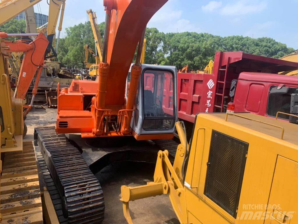 Hitachi EX 300 Gravemaskiner på larvebånd