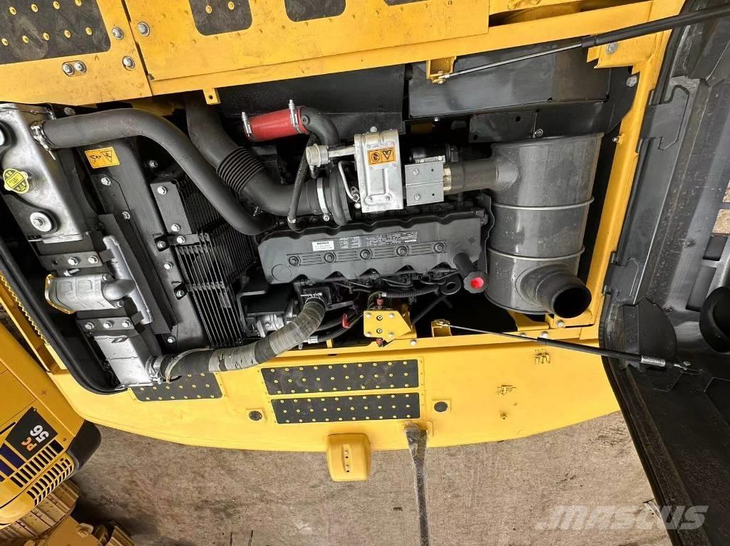 Komatsu PC 220 Gravemaskiner på larvebånd
