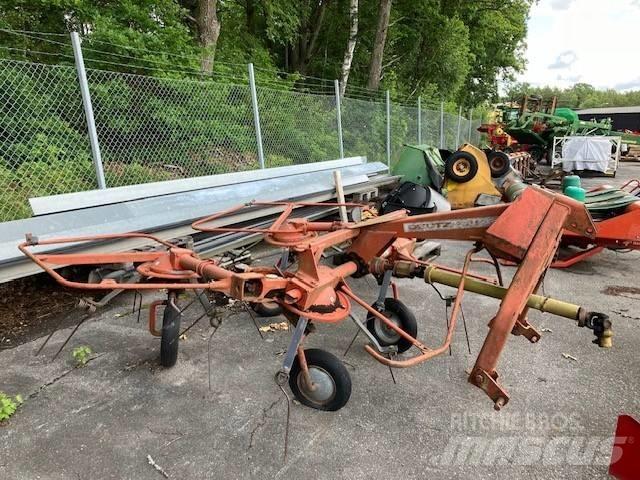 Deutz-Fahr KH400 DN River og høvendere