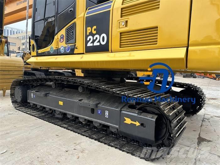 Komatsu PC 220-8 Gravemaskiner på larvebånd