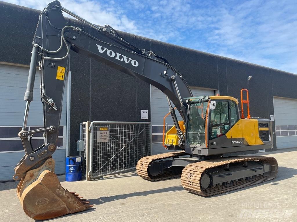 Volvo EC220E Gravemaskiner på larvebånd