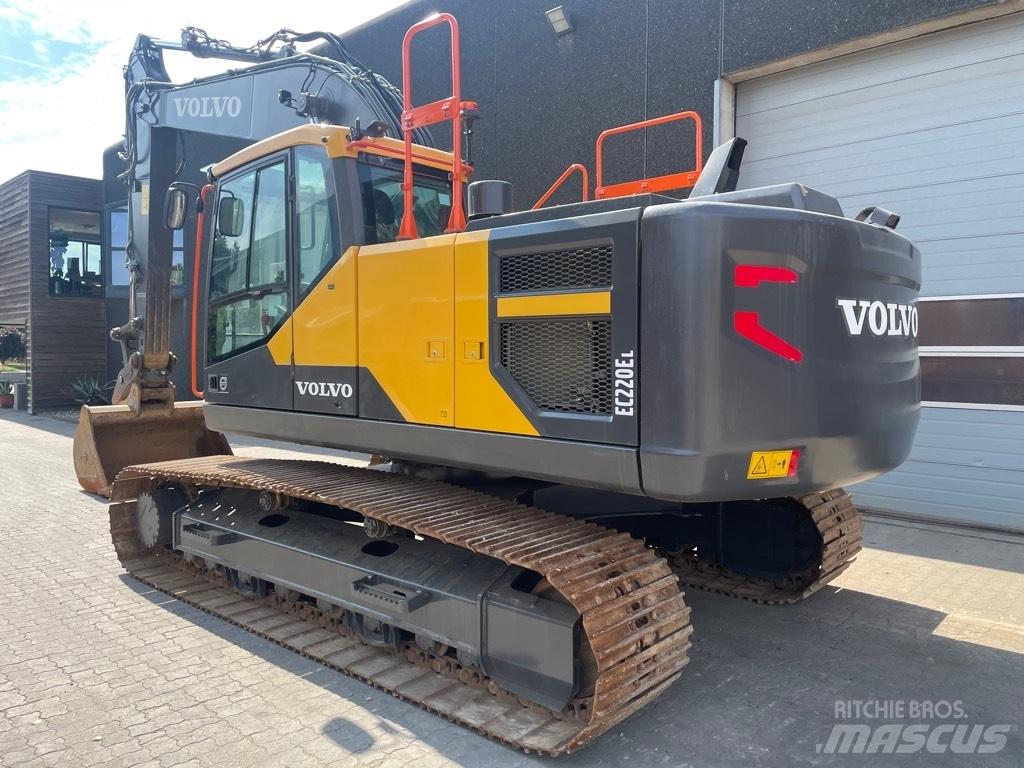 Volvo EC220E Gravemaskiner på larvebånd