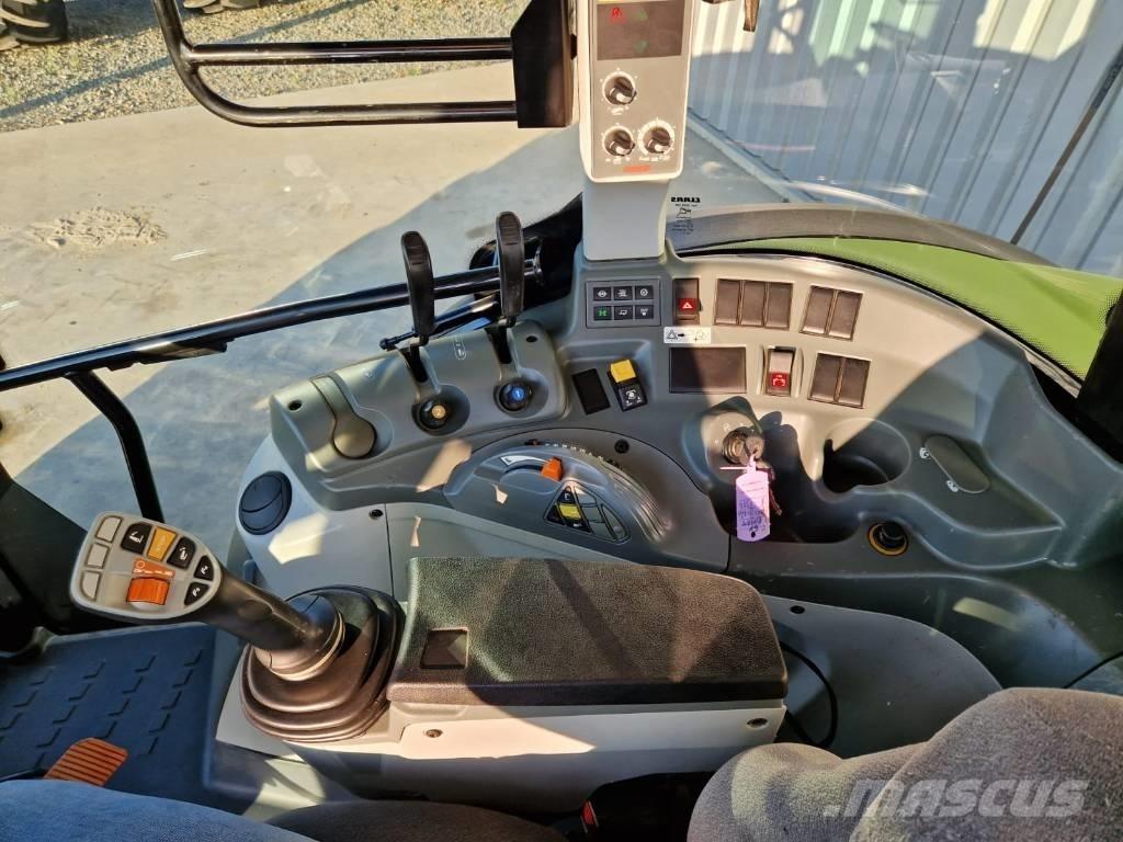CLAAS Arion 420 Traktorer