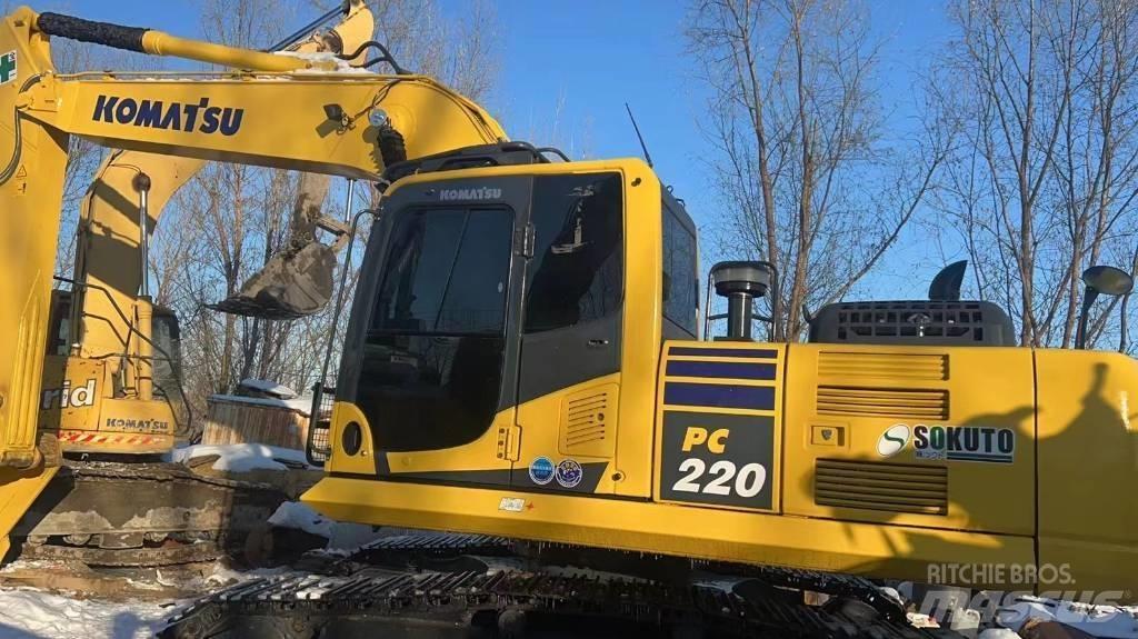 Komatsu PC 220-8 Gravemaskiner på larvebånd