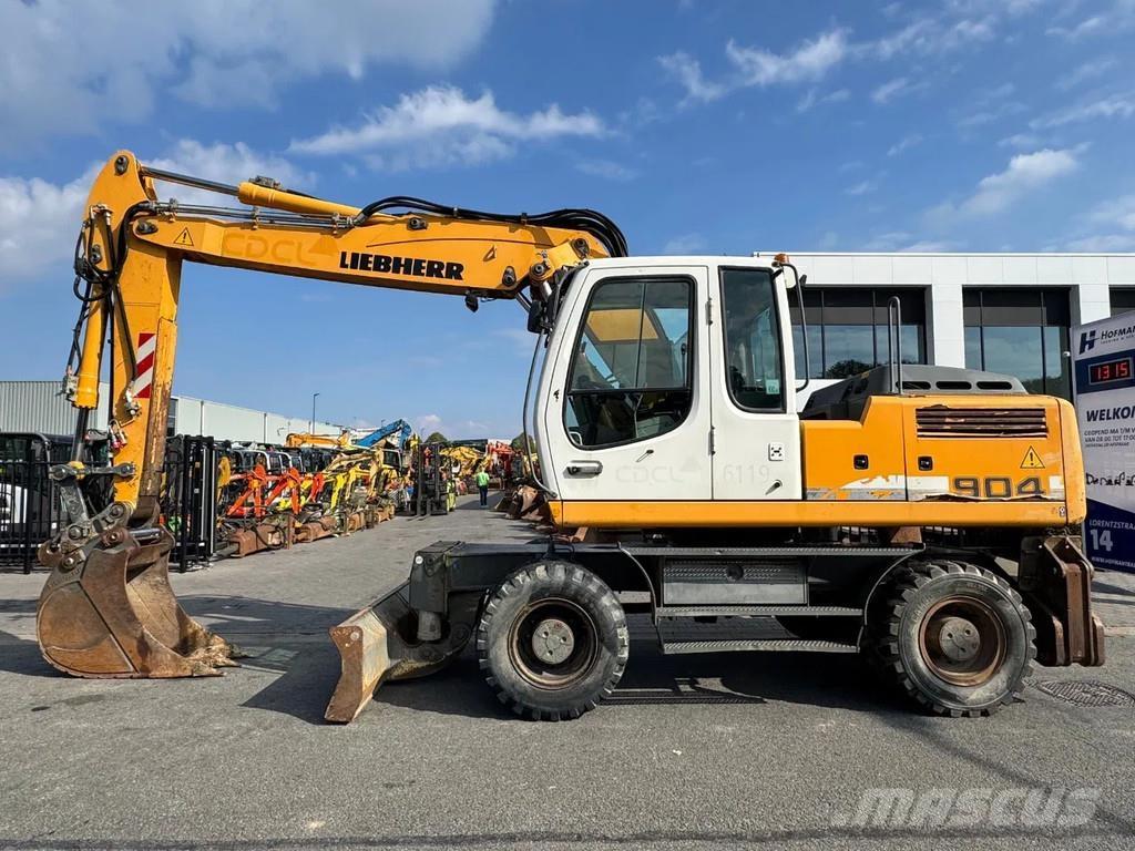 Liebherr A904C Gravemaskiner på hjul