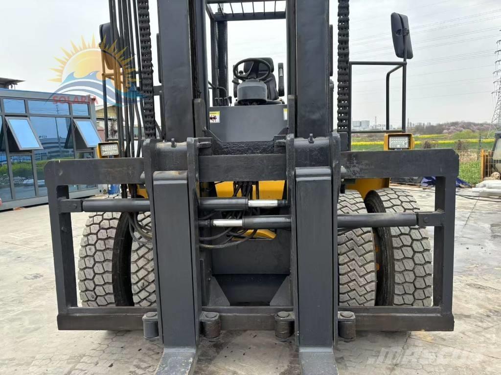 Komatsu FD 200 Diesel gaffeltrucks