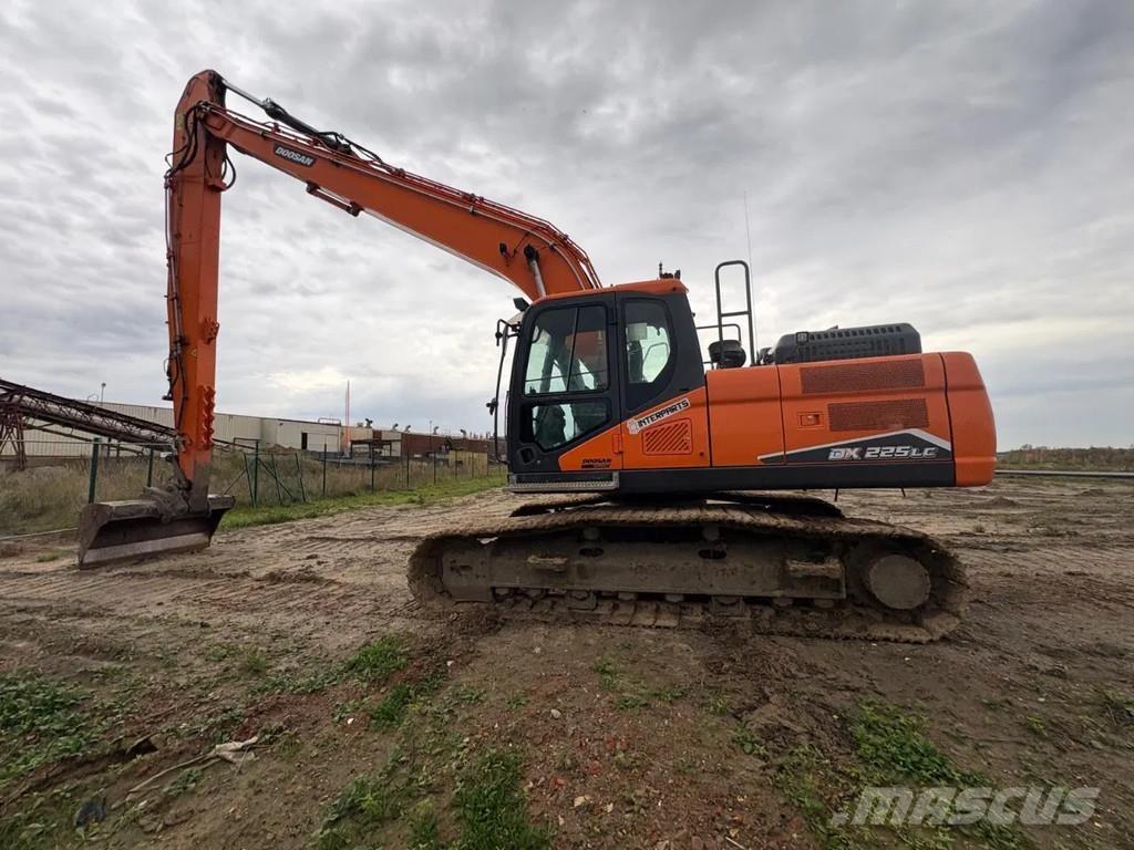 Doosan DX225LC Gravemaskiner på larvebånd