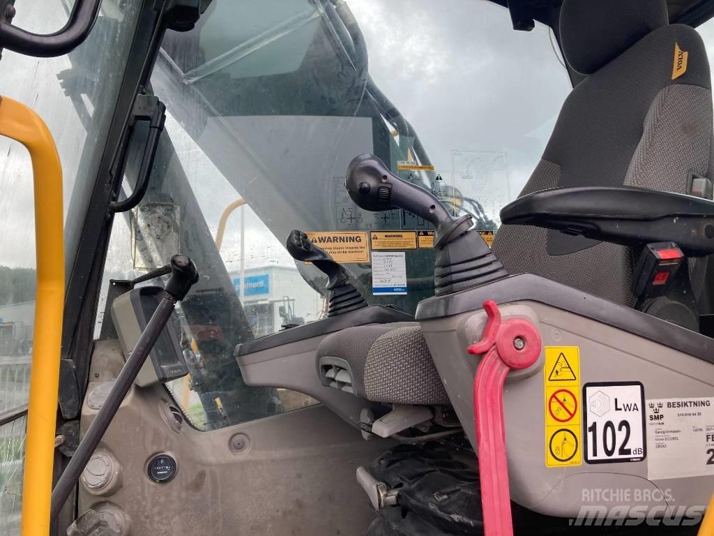 Volvo EC 220 DL Gravemaskiner på larvebånd