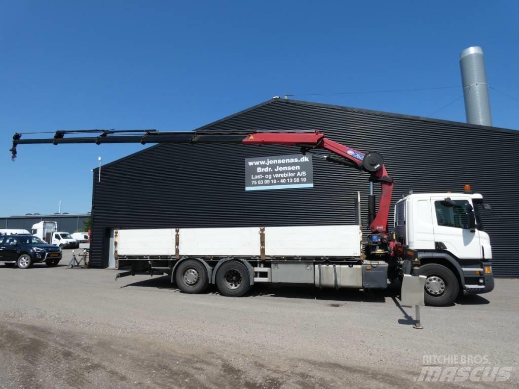 Scania P 450 Lastbil med kran