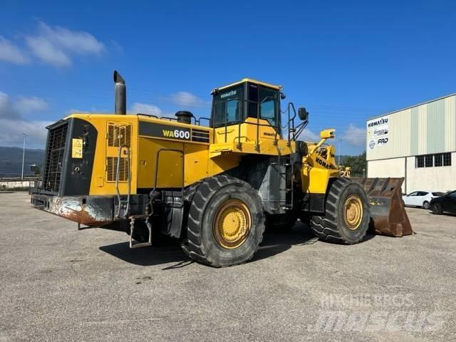 Komatsu WA 600-6 Læssemaskiner på hjul